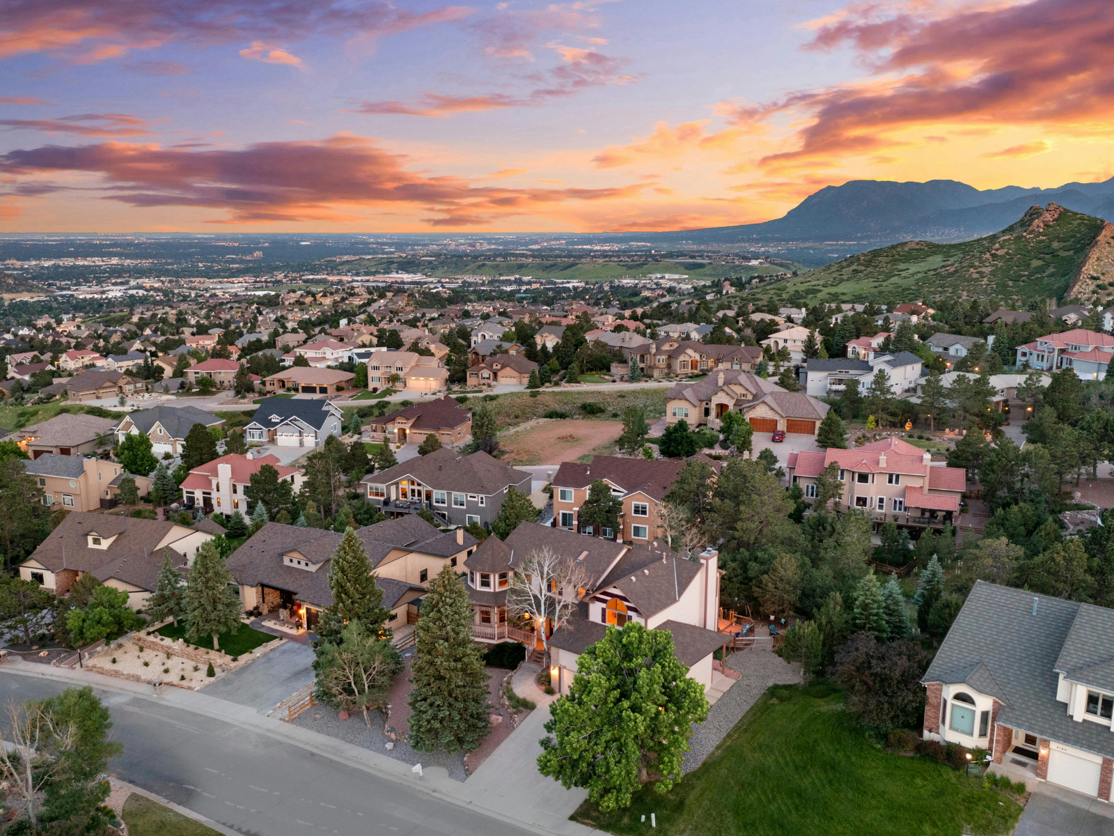 California neighborhood community feel